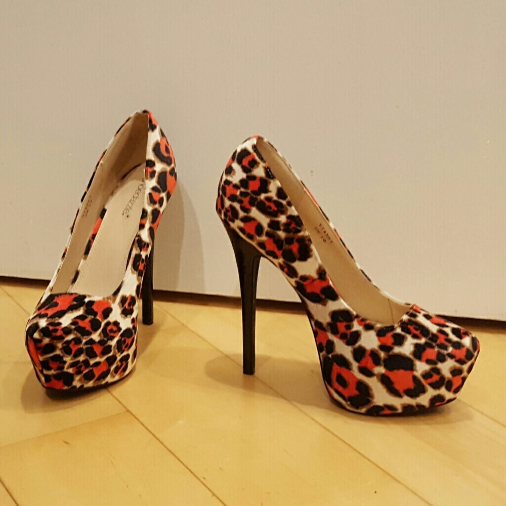 🔥Like new! Leopard Print Platform High Heels